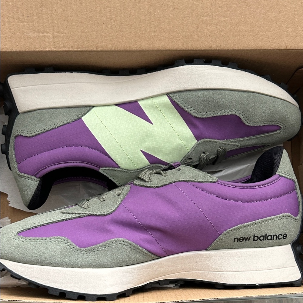 New! New Balance Mens Purple and Light Green Sneakers 327 PRICE IS FIRM